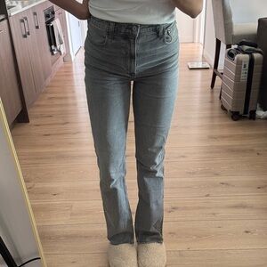 Abercrombie 90s Straight High Rise Jean